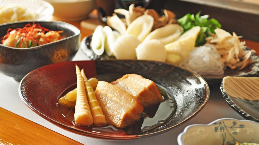【ご夕食一例】八幡平ポークの角煮