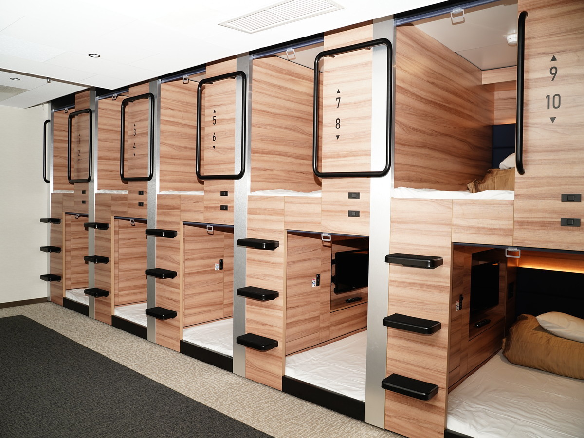 【MAX CABIN】手軽に宿泊！カプセルルーム【男性専用】