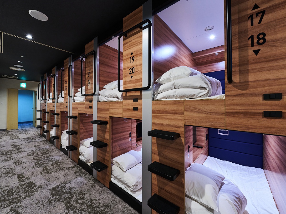 【MAX CABIN】手軽に宿泊！機能的カプセルルーム　禁煙