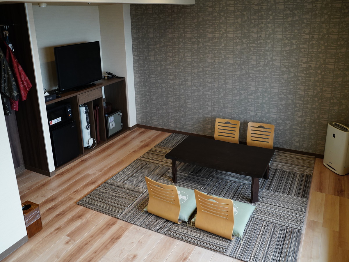 洋モダンスイート和洋室