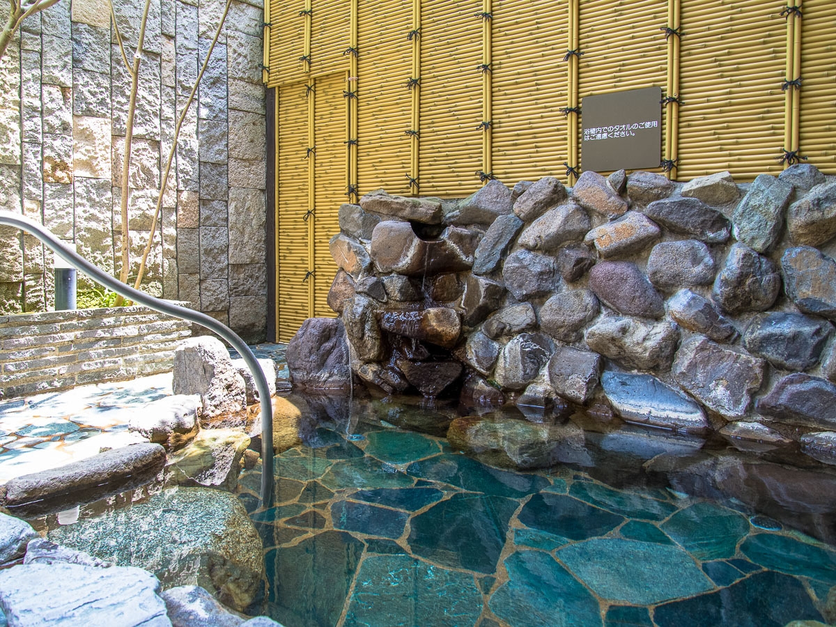 【温泉SALE】開湯1300年の歴史に触れる極上スパリゾート《ブッフェ朝食》