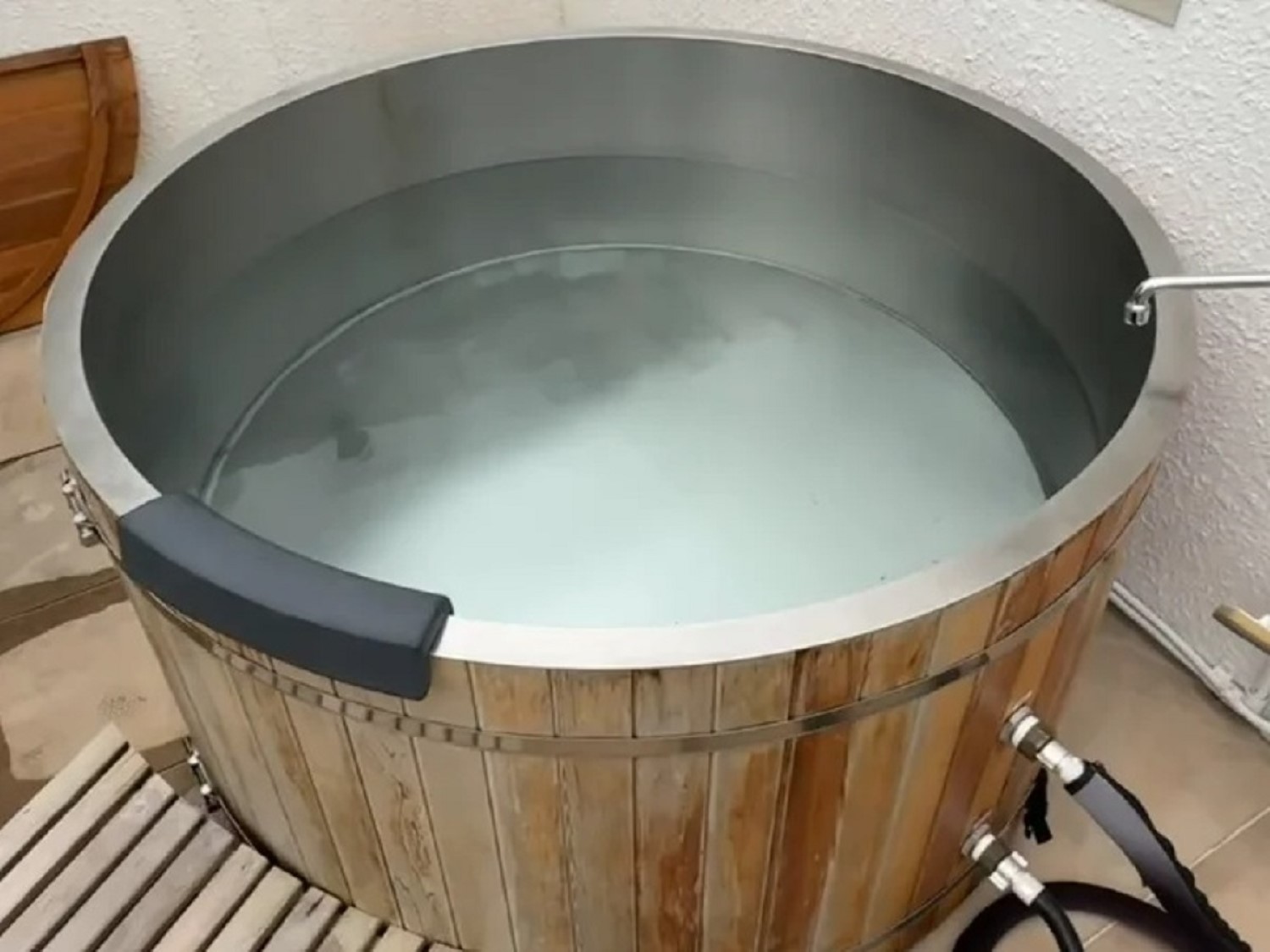 2025年7月　新たにチラー付き水風呂が登場！サウナで熱くなった身体を一気に冷やします！