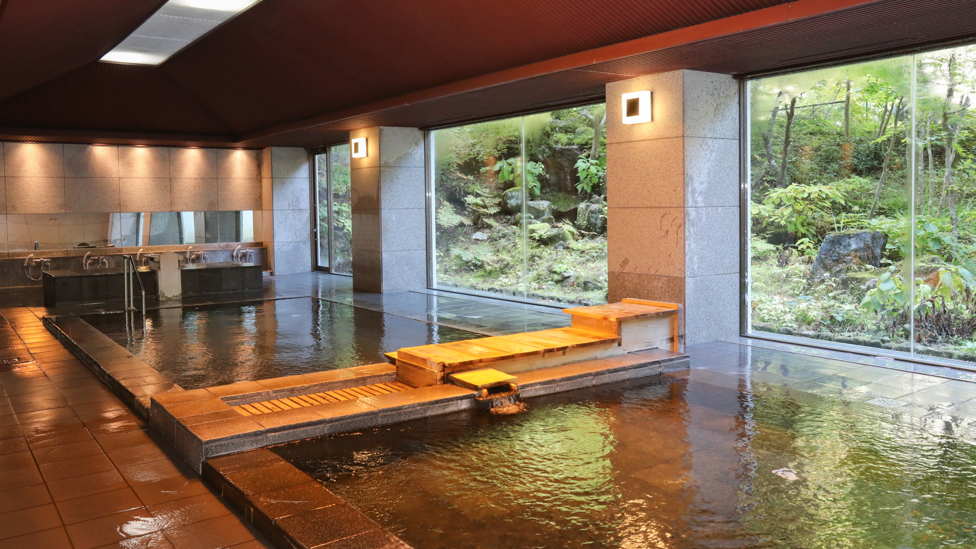 湯西川温泉　ホテル湯西川（伊東園ホテルズ）