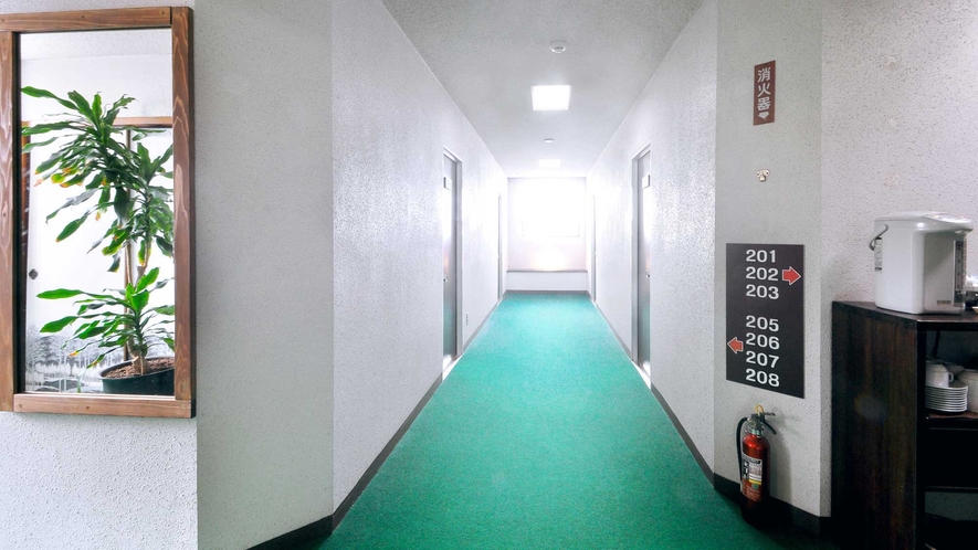 【2F廊下】客室フロアは2Fと3Fです