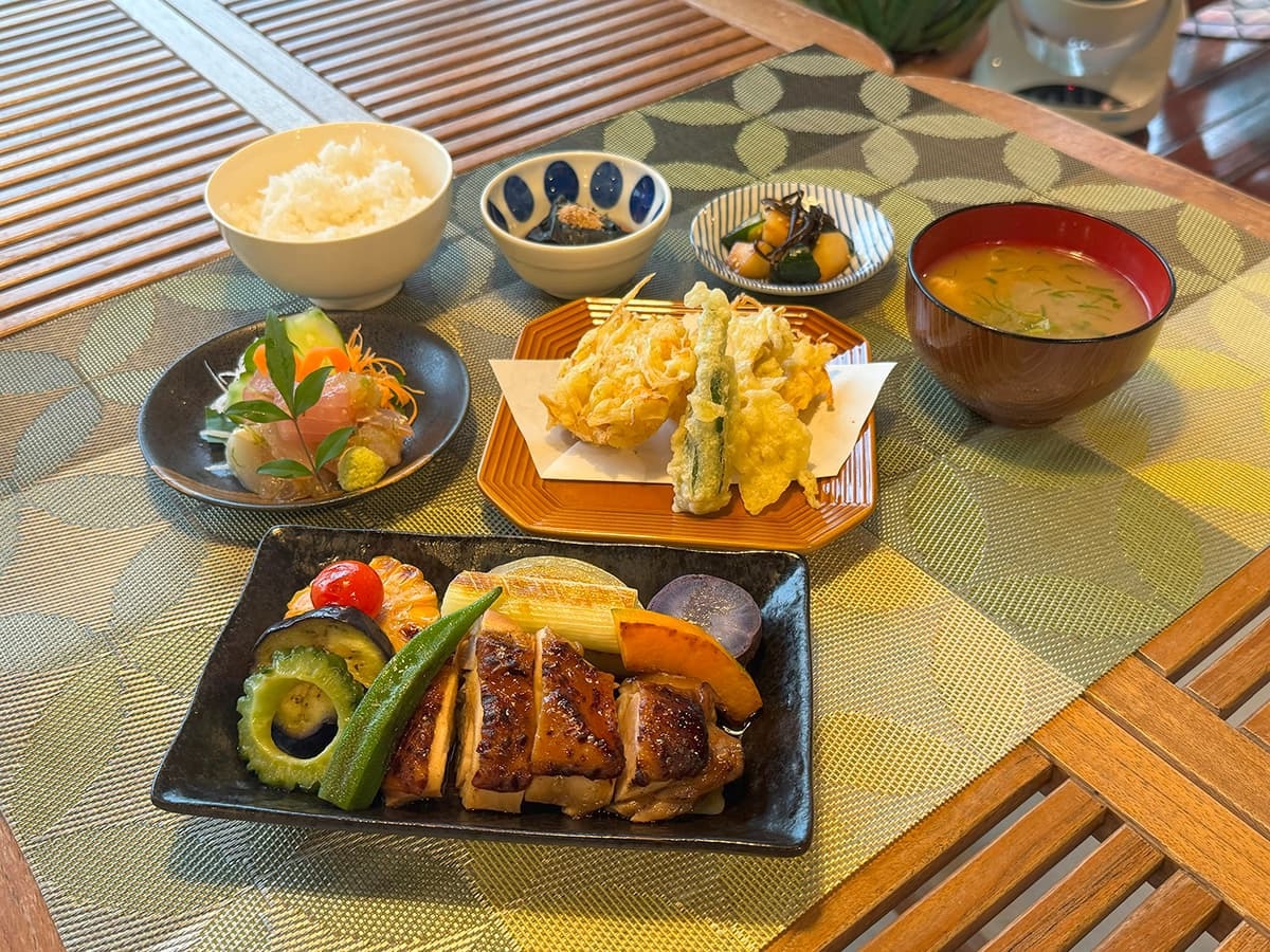 【ファミリーおすすめ】☆小学生半額☆ビーチや星空に囲まれたヴィラで自然を満喫♪（ディナー＆朝食付）