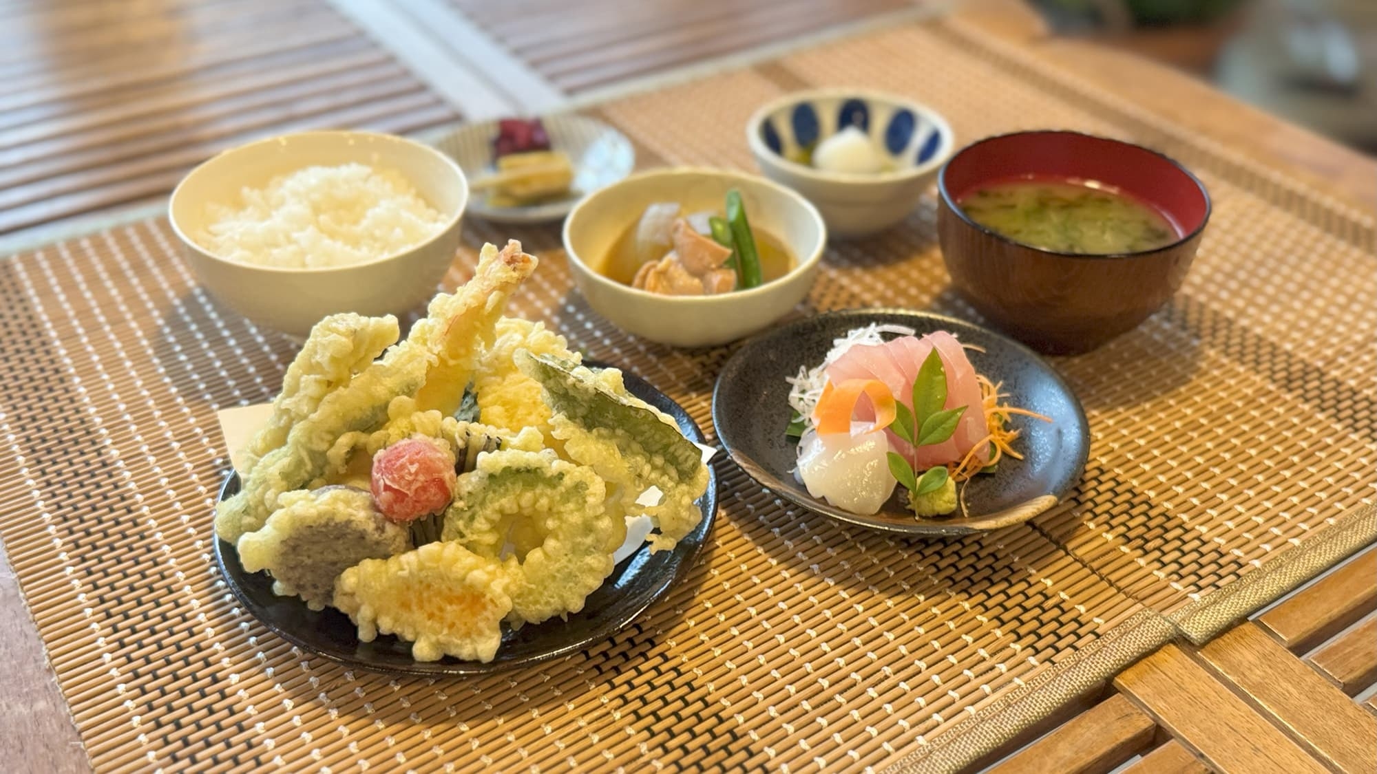 【室数限定】グループおすすめ☆広々フォースルームで快適！北部で自然を満喫旅♪（朝食付）