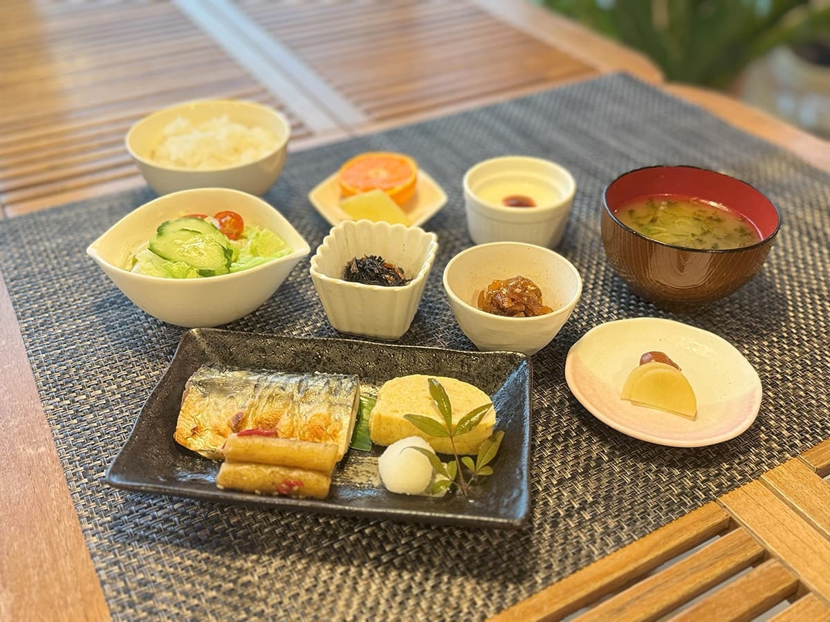 【10％OFF】【楽天スーパーSALE】日替わりディナー＆朝食の２食付☆リゾート満喫プラン♪