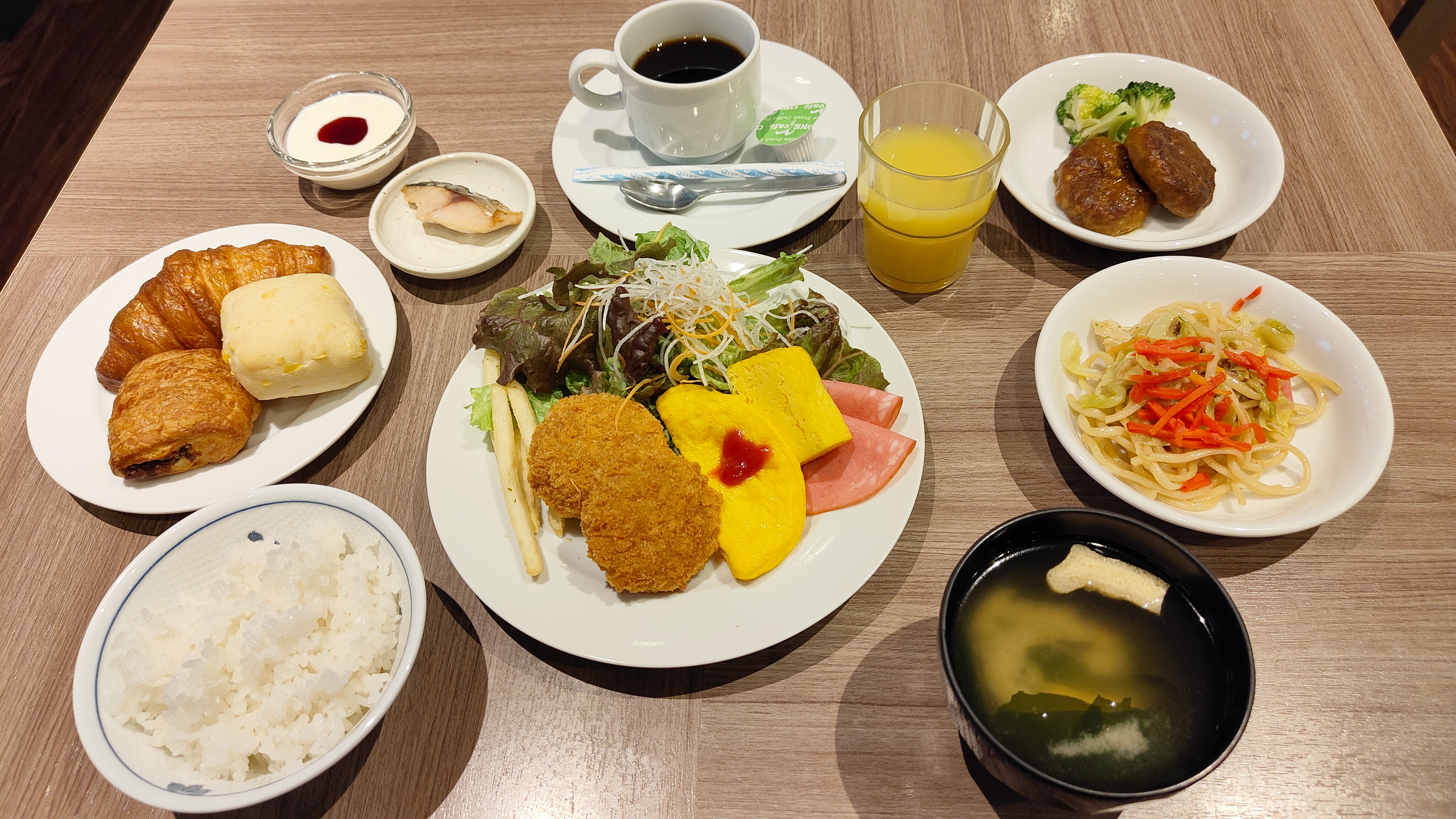 朝食バイキングイメージ