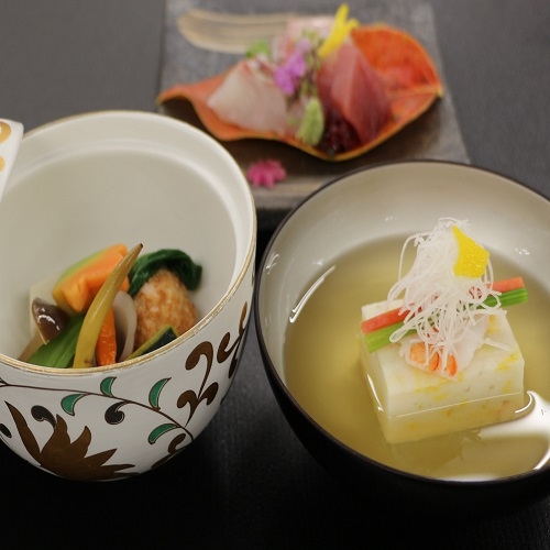 【日本料理◆1泊2食付き】ホテル総料理長監修「日本料理会席」付きステイプラン