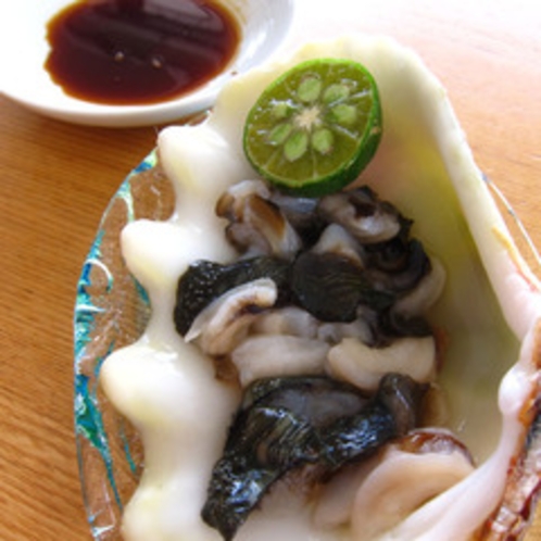 【沖縄料理】　しゃこ貝の刺身