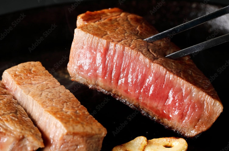 【2食付】「最高級A5黒毛和牛ステーキ」の贅沢プラン