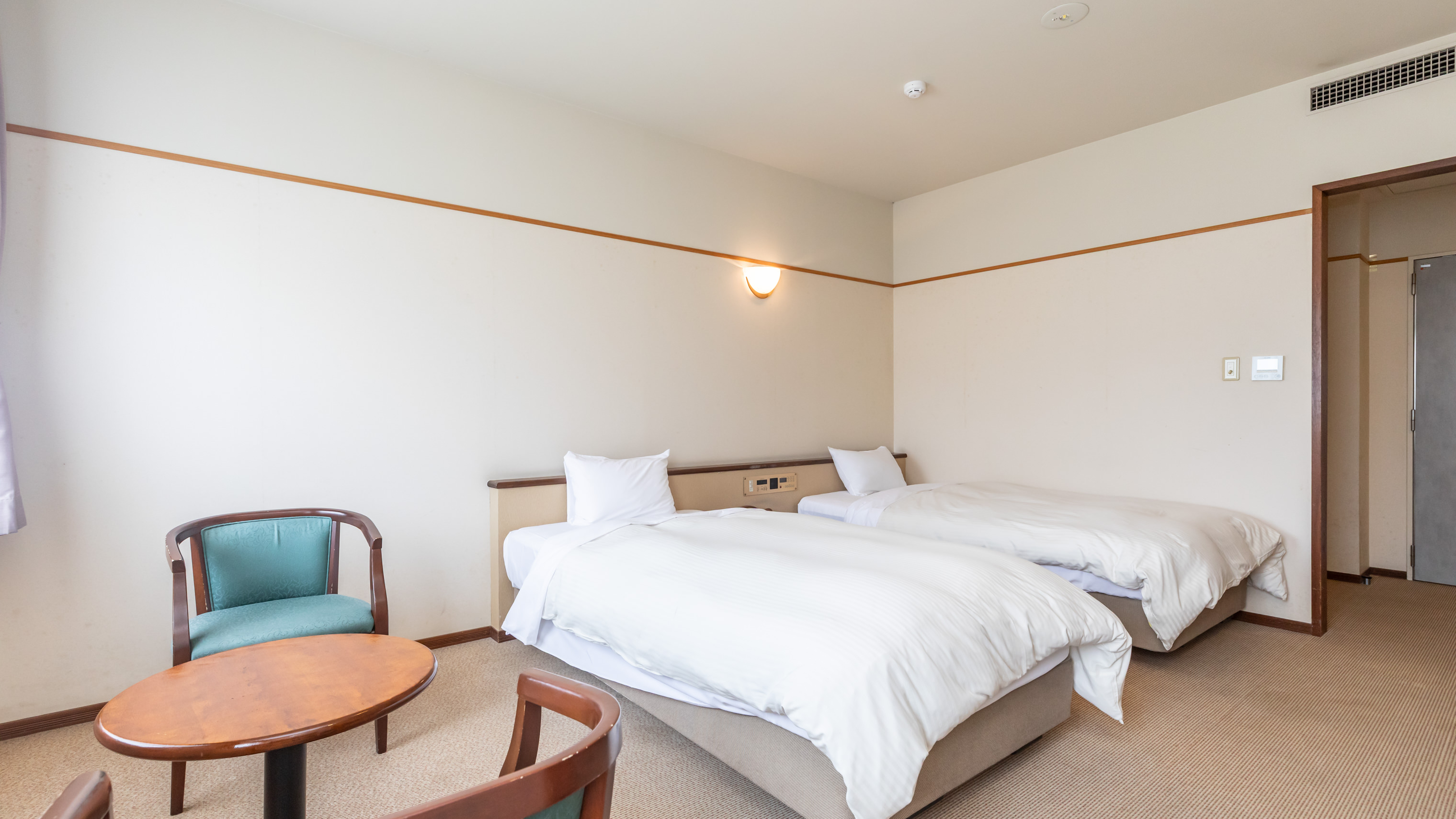 ツイン（山側）