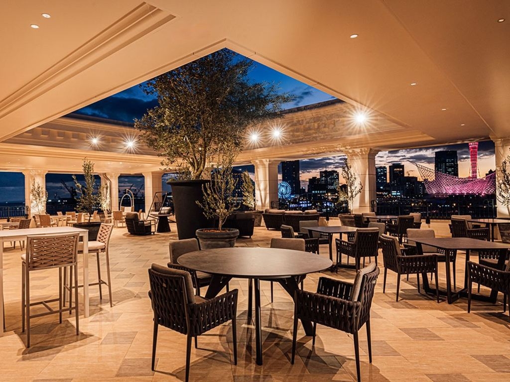 【蓮×エス神戸・特別宿泊プラン】絶景ルーフトップレストラン×天然温泉リゾートを愉しむ【夕朝食付】