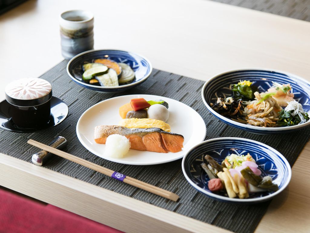 【楽天月末セール】ご家族で♪カップルで♪自家源泉の天然温泉とこだわりの食事で蓮を満喫！