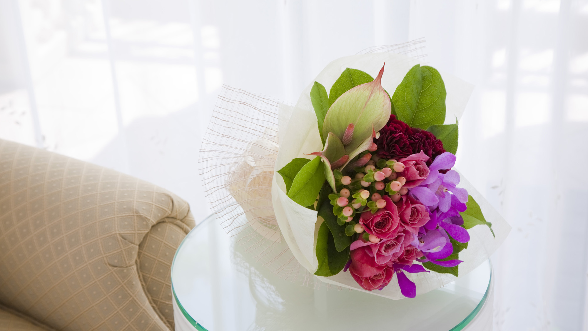 【蓮×ami神戸・特別宿泊プラン】記念日を彩るアニバーサリーディナー【ケーキ・ブーケ/夕朝食付】