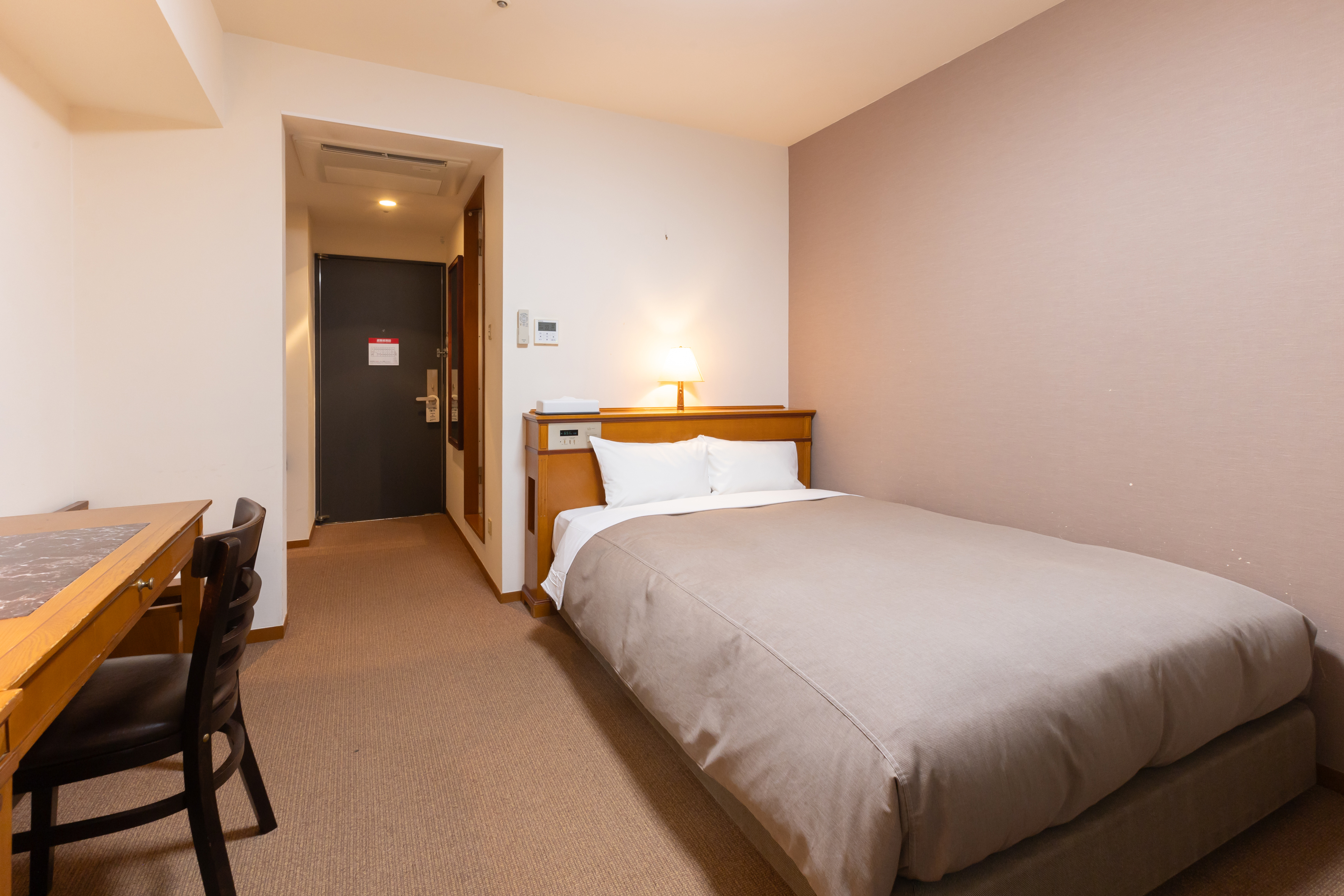 セミダブルルーム