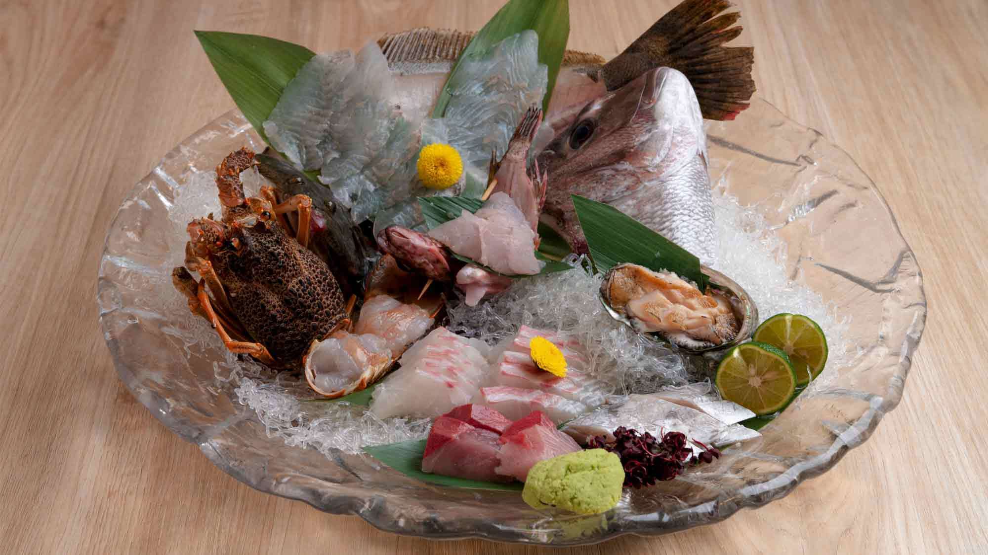 福福鳴門プラン！旬の魚介４種と伊勢海老、あわびの姿作り付プレミアムバイキング