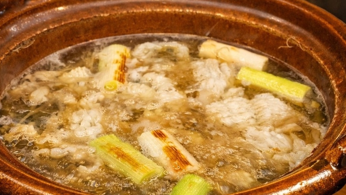 【う鍋会席】香ばしい鰻を澄んだ出汁で味わう滋味深い逸品 — 京都山椒で味わう大人の贅沢