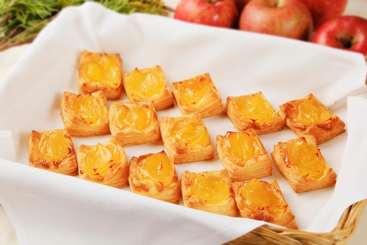◆朝食　パティシエの焼いたアップルパイ※イメージ