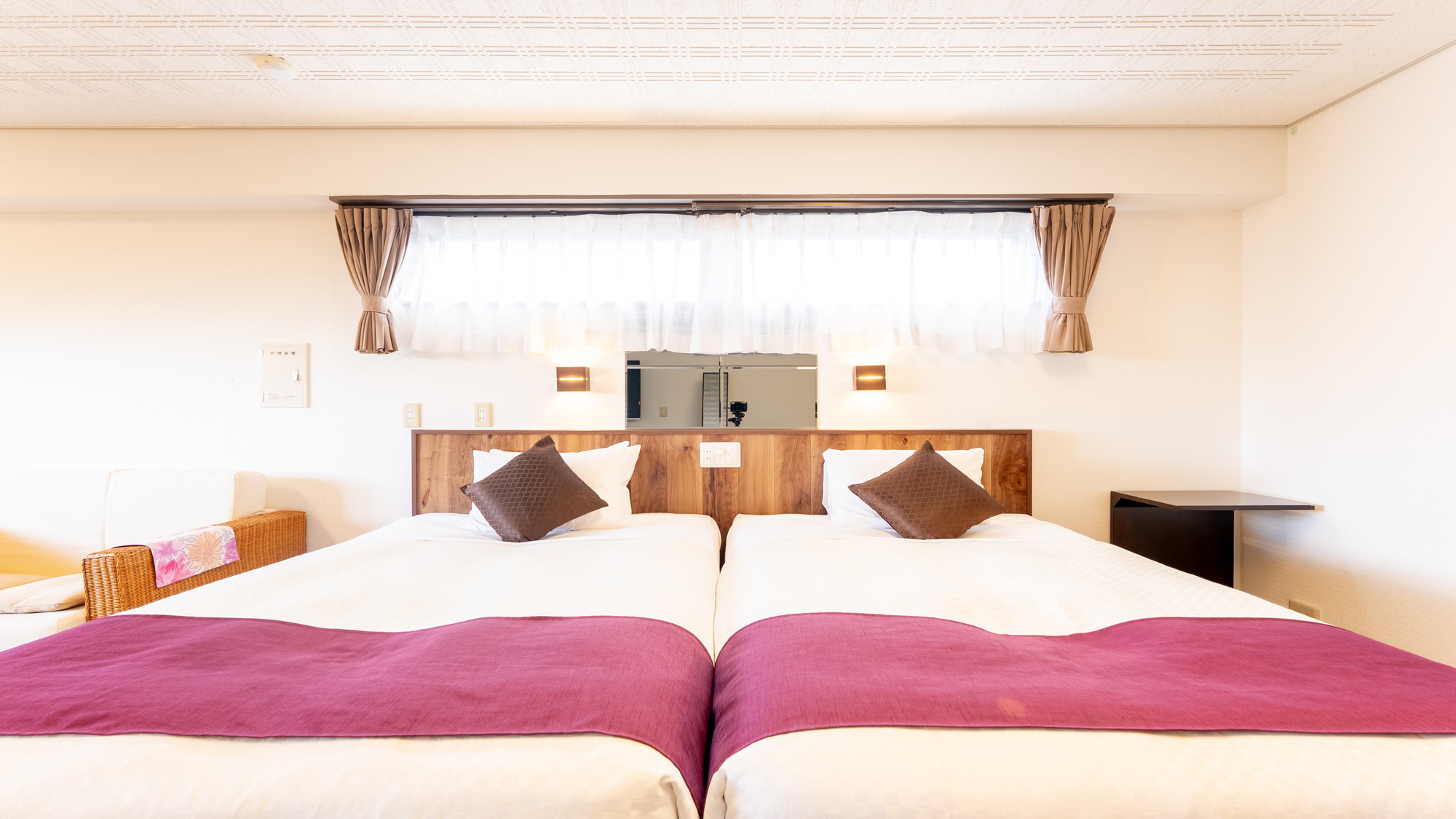 ペット同伴可【和モダンコーナー洋室】３０平米　海側ビュー