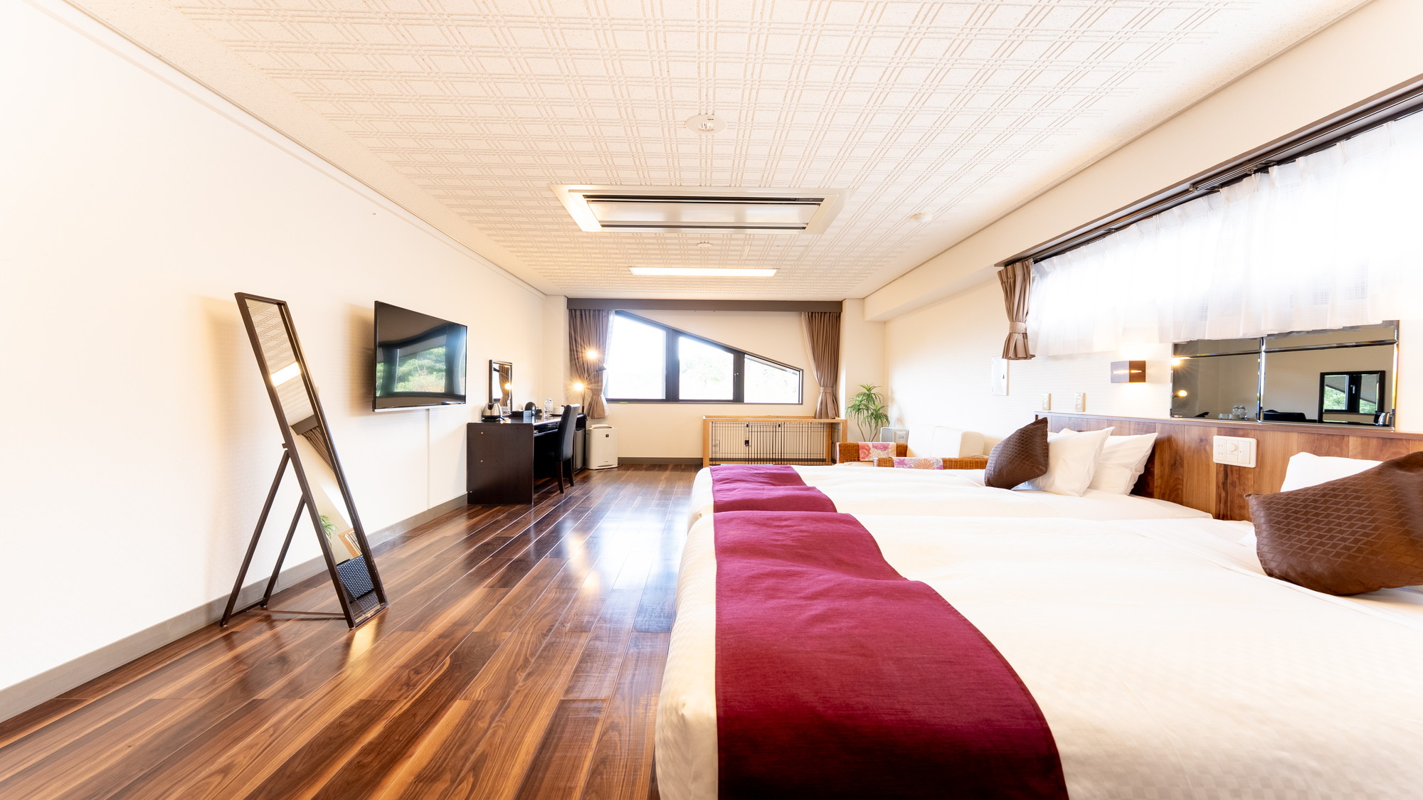 ペット同伴可【和モダンコーナー洋室】３０平米　海側ビュー