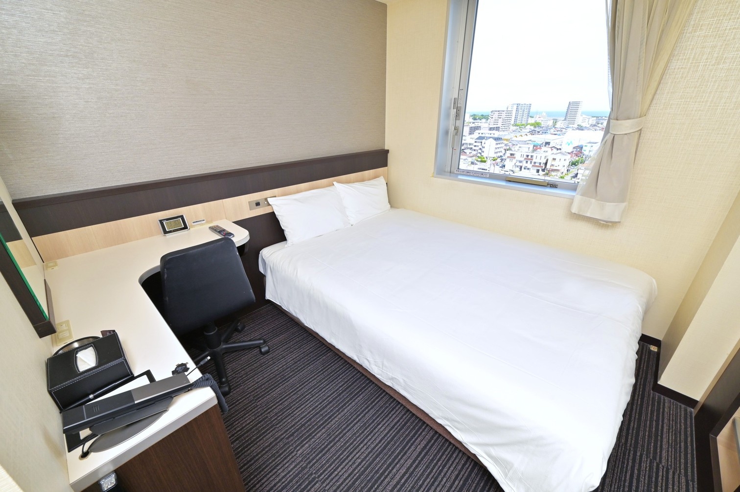 【隣室部屋または同フロア保証】スタンダードルーム＜2部屋＞を3〜4名様でご宿泊できます♪＜素泊まり＞