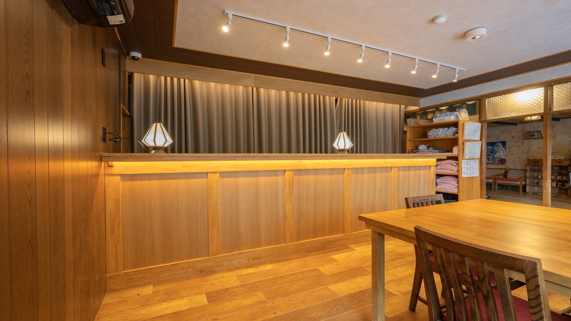 フロントカウンター