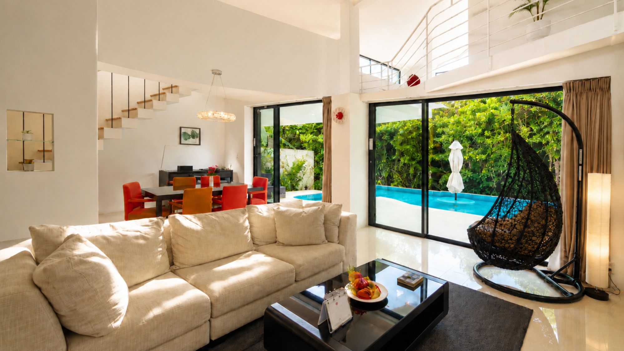 【Private Suite Villa】展望露天風呂付の2階建ヴィラで、贅沢なリゾートステイを