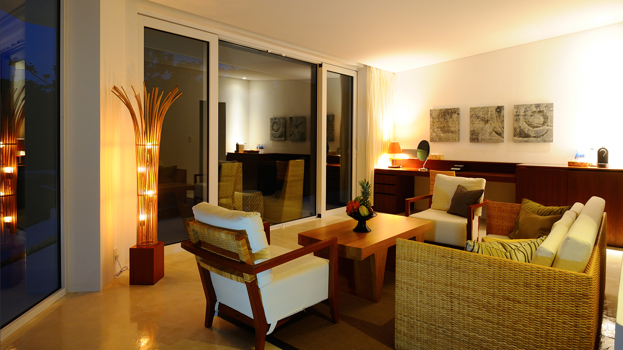 絶景の天空テラス付｜プールヴィラ｜2ベッドルーム・100平米