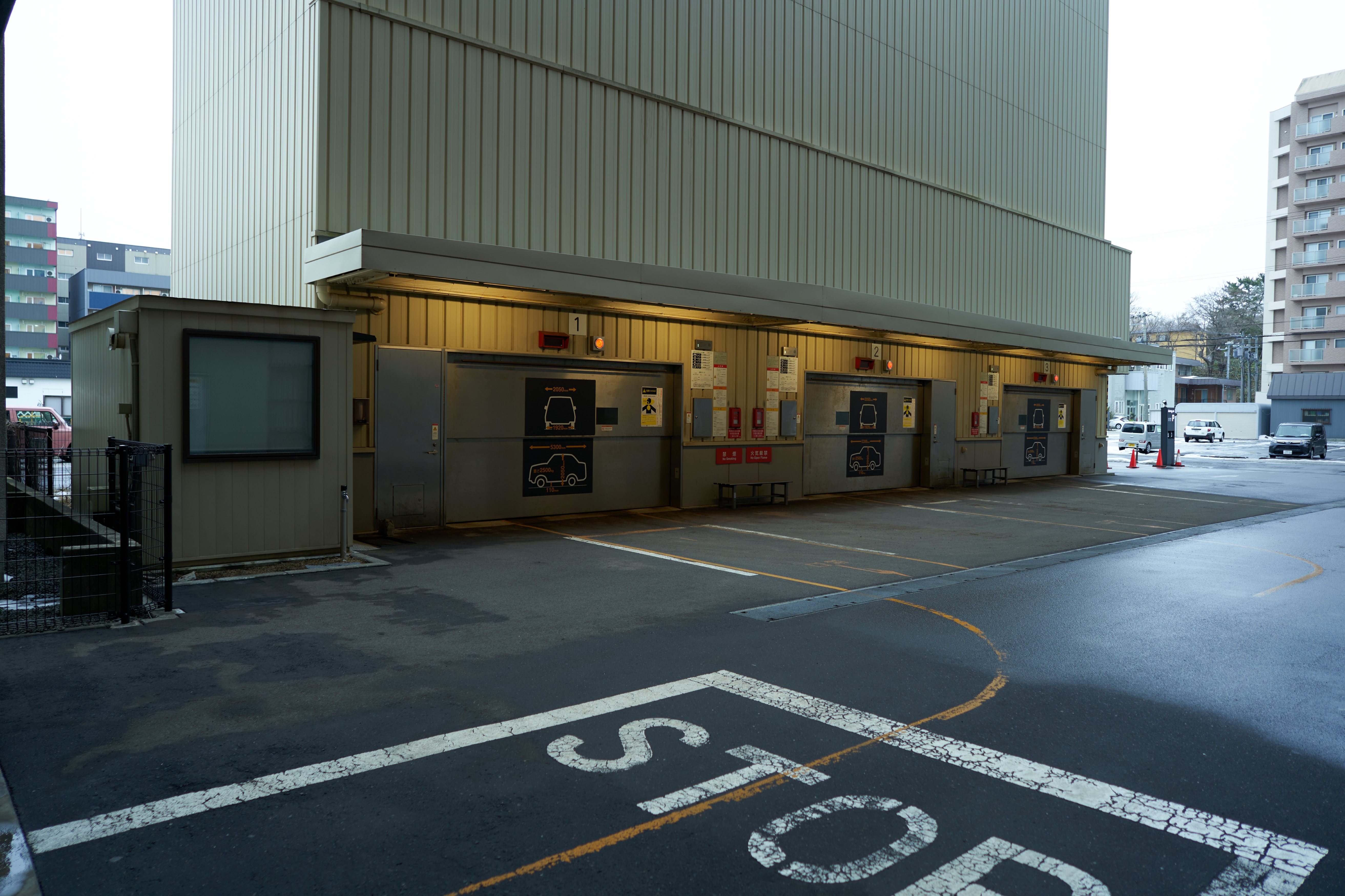 【駐車場】タワー式立体駐車場