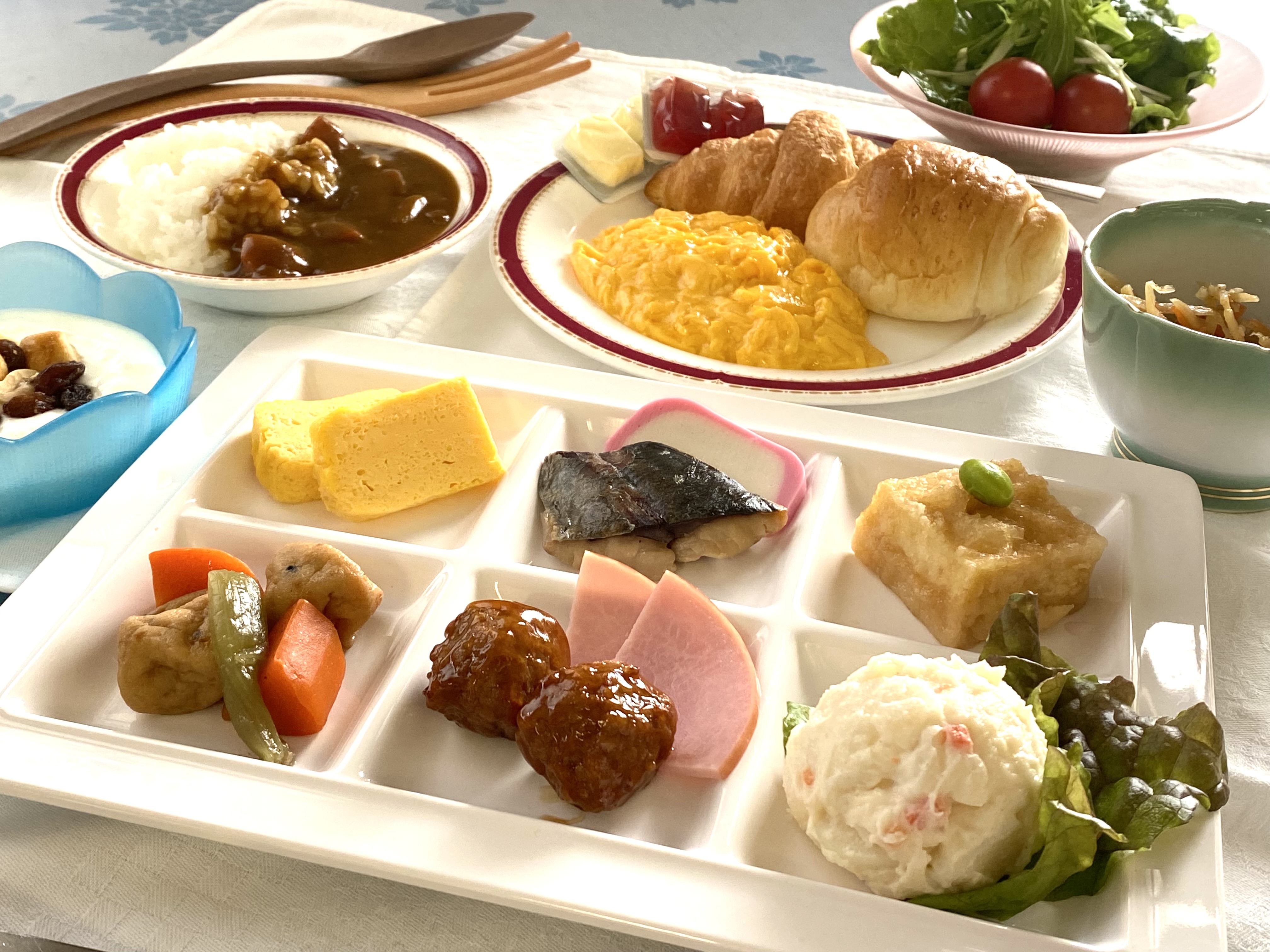 朝食盛り付け例