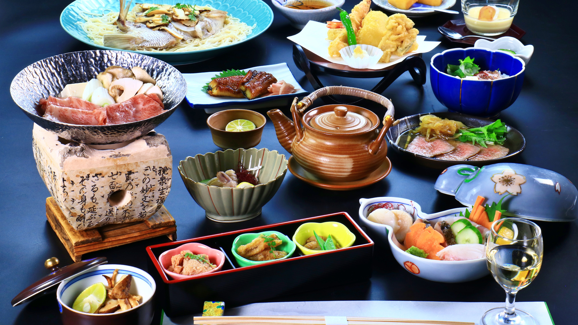 【食事（夕食）】松茸コースー神石牛と旬の松茸を贅沢に使った会席コース。香り、味、彩りで秋を感じる至福の膳。