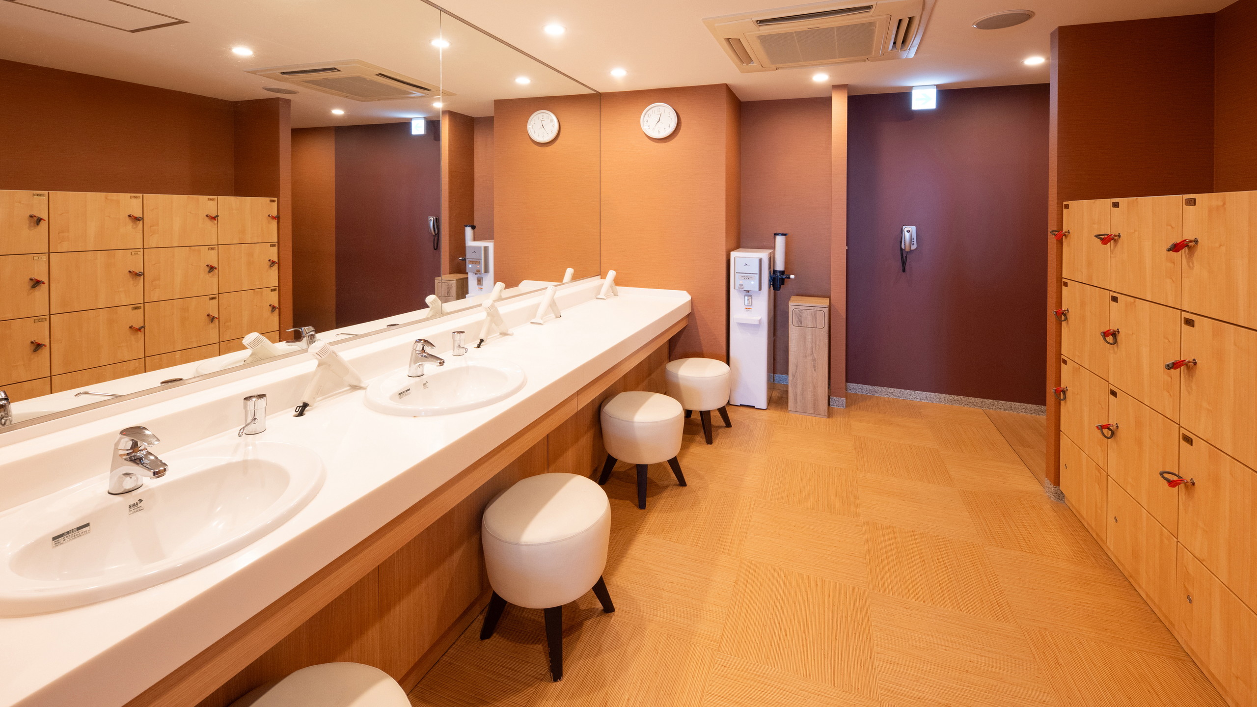 ■女性大浴殿脱衣所