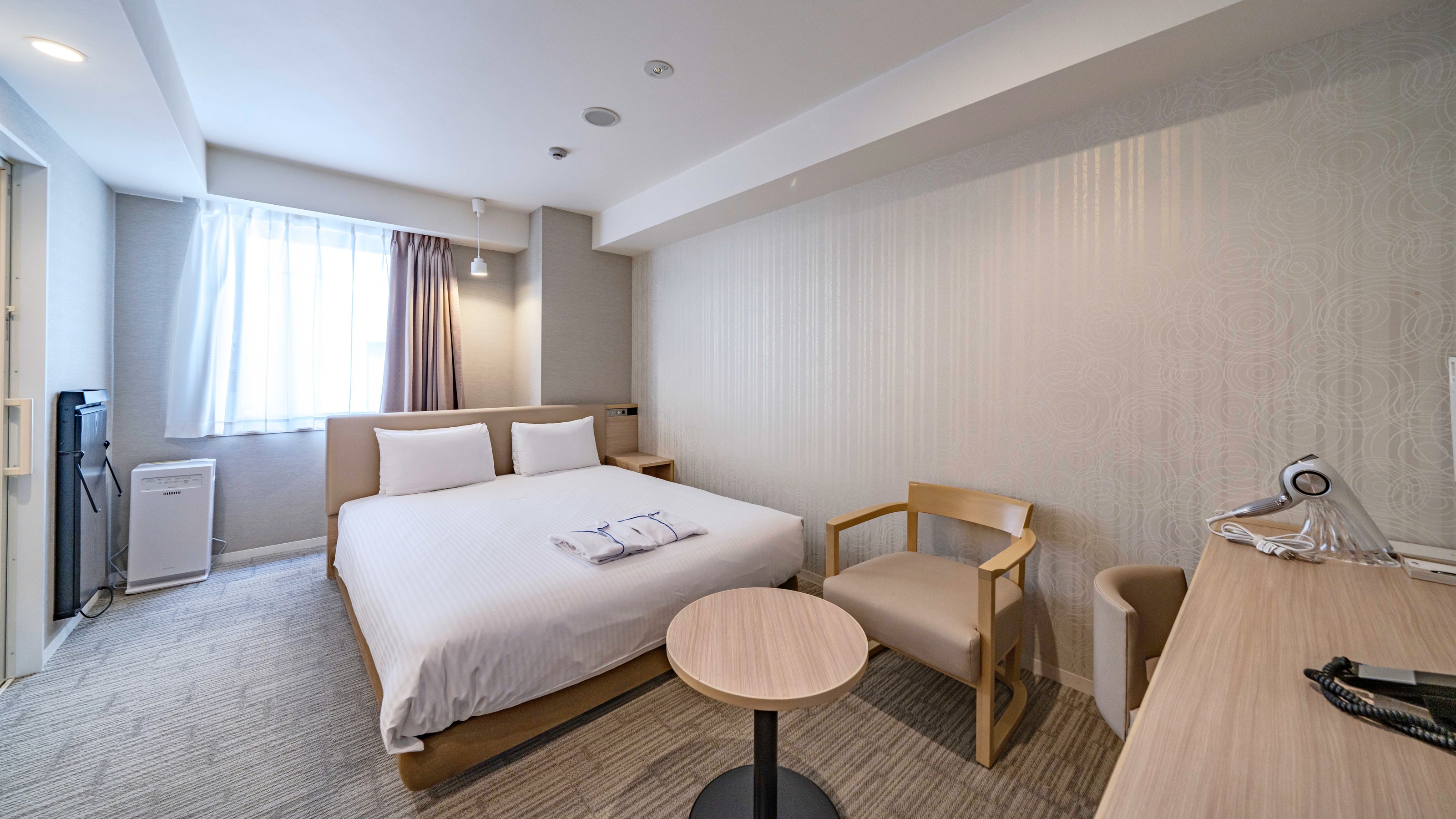 ユニバーサルダブル24平米／160cm幅ベッド_1