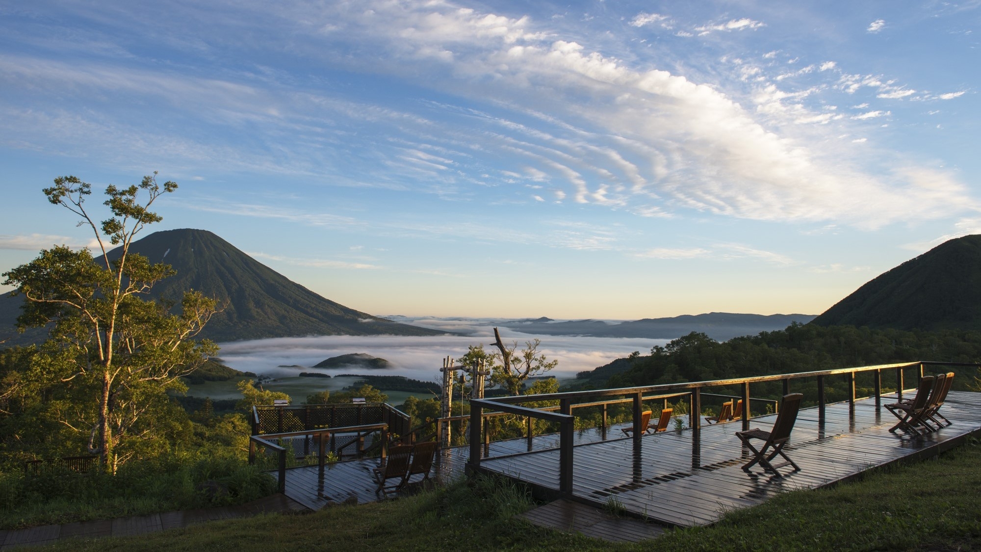 【BEST RATE 】最大2名様分朝食込｜全客室2階層メゾネットタイプ76㎡以上｜館内温泉サウナ