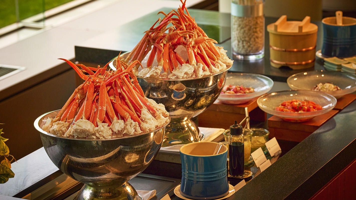 夕食ブッフェ　カニ　イメージ