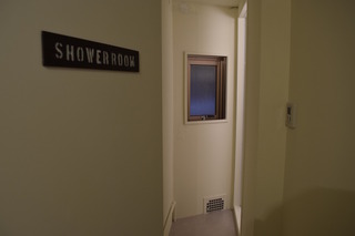 シャワールーム入り口