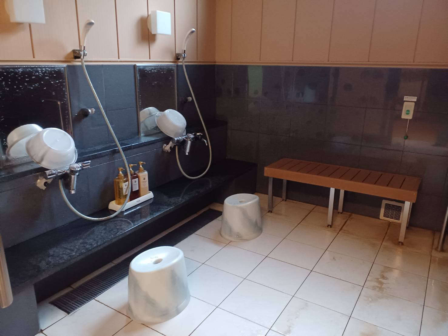 猿ヶ城ラドン温泉　貸切風呂　洗い場