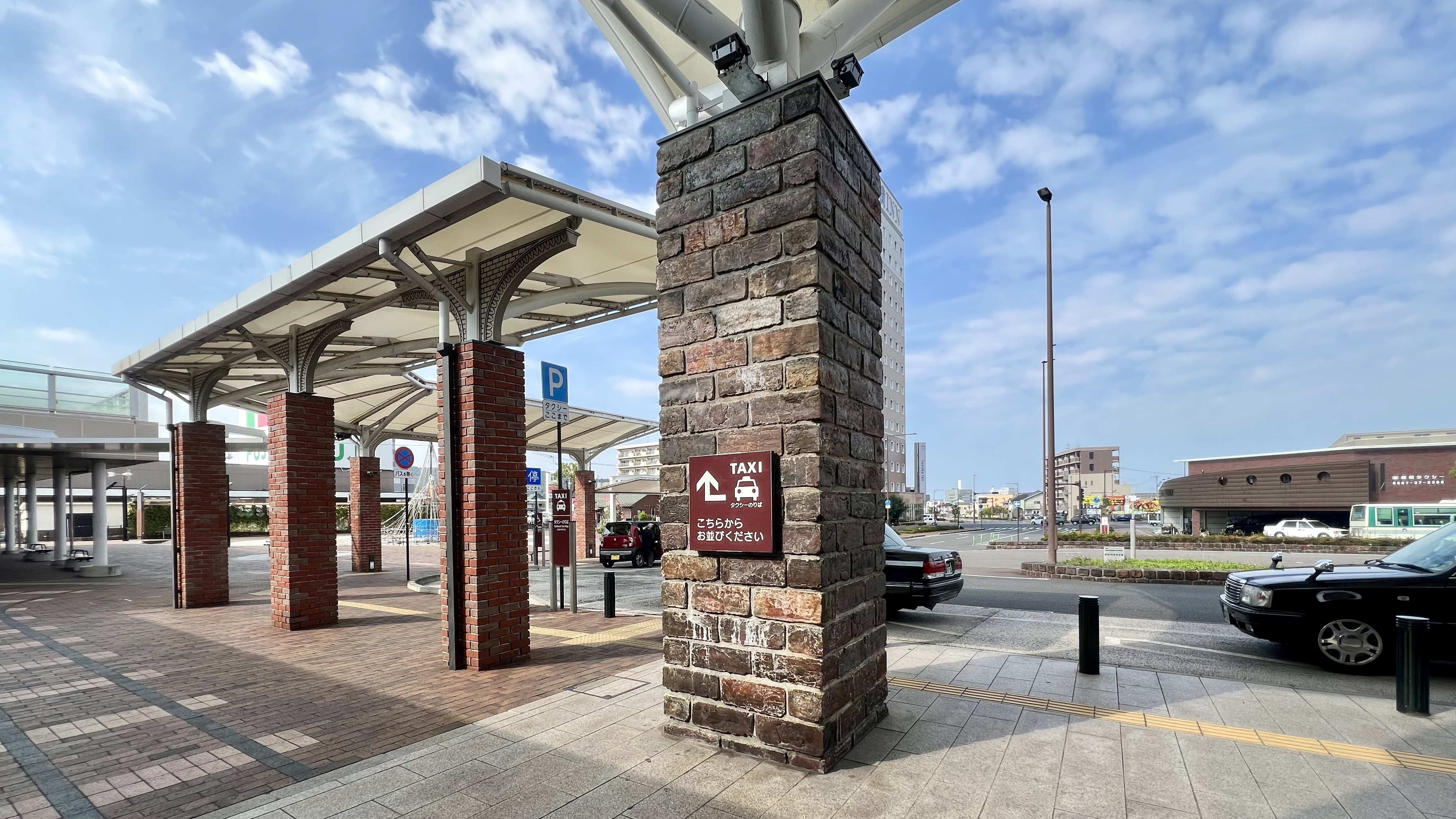 【新居浜駅タクシー乗り場　※ホテルまで約３分】