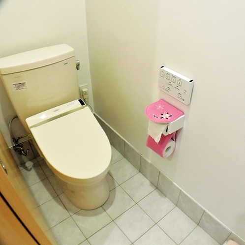 *【トイレ】共同トイレを男女別にご用意しております。