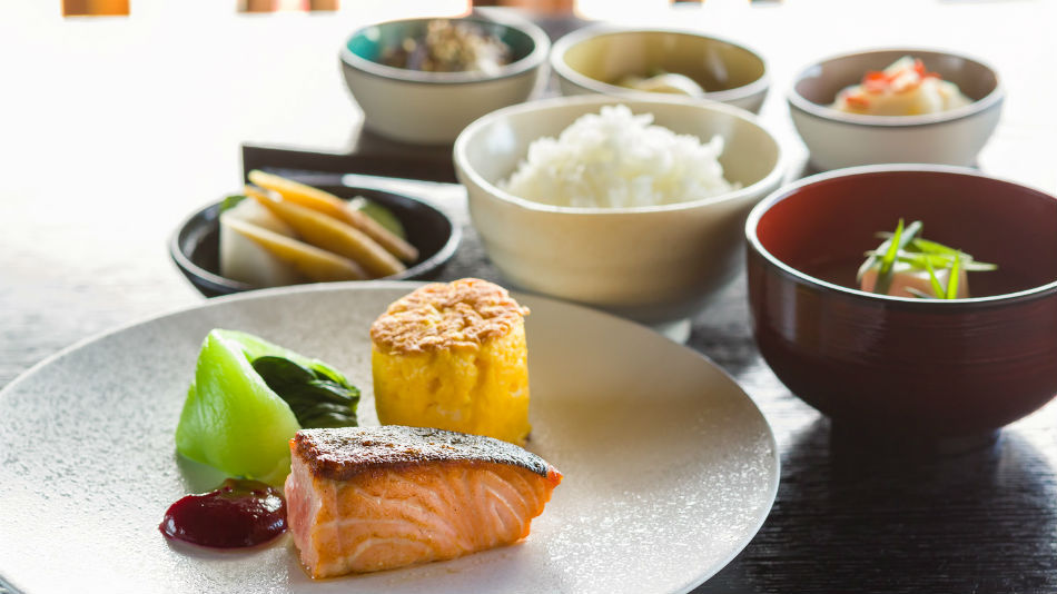 【朝食付】城下町に暮らすように泊まる！地元農家の新鮮食材たっぷり和朝食で気持ちのいい朝を