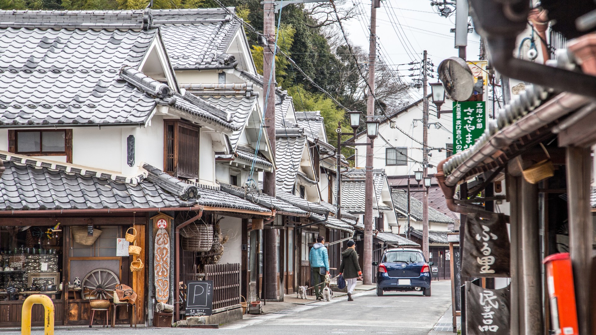 【周辺観光・河原町妻入商家群】ずらっと並んだ商家を眺めながらゆっくり散策してみてください。