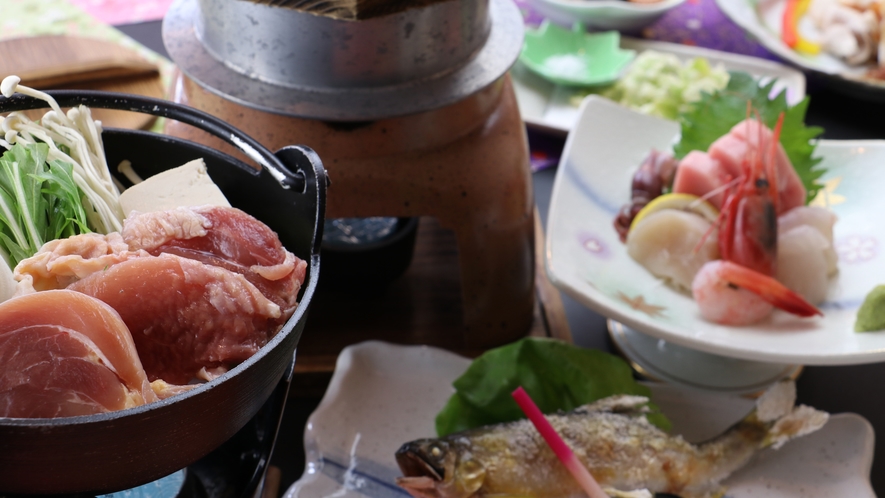 #お食事／冬季　～地物満喫・釜飯コース～炊き立て釜飯と奥久慈しゃも鍋付き（夏季は牛陶板になります）