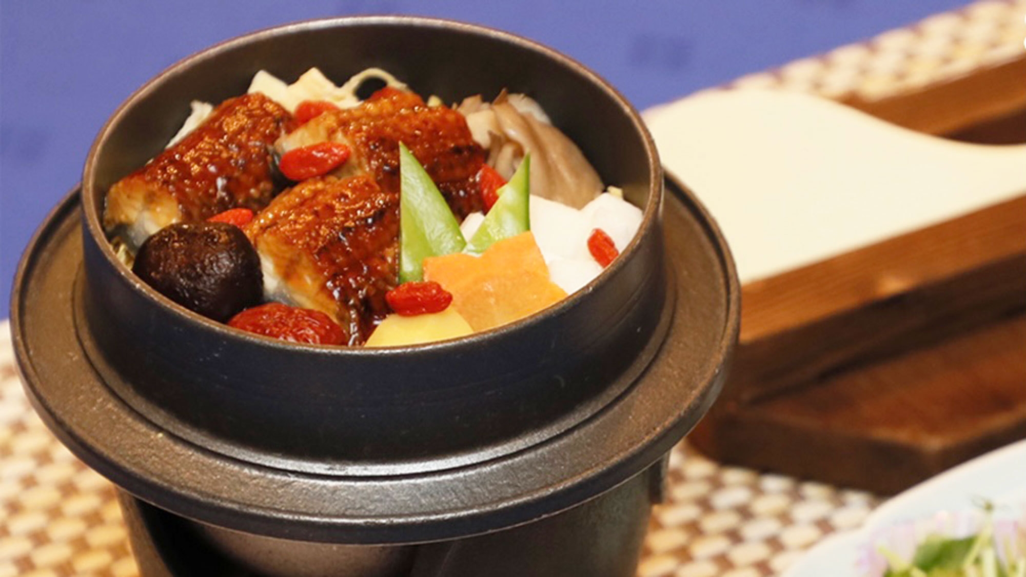 体に優しく！羽釜で炊き立て薬膳釜飯【夕食付きプラン】