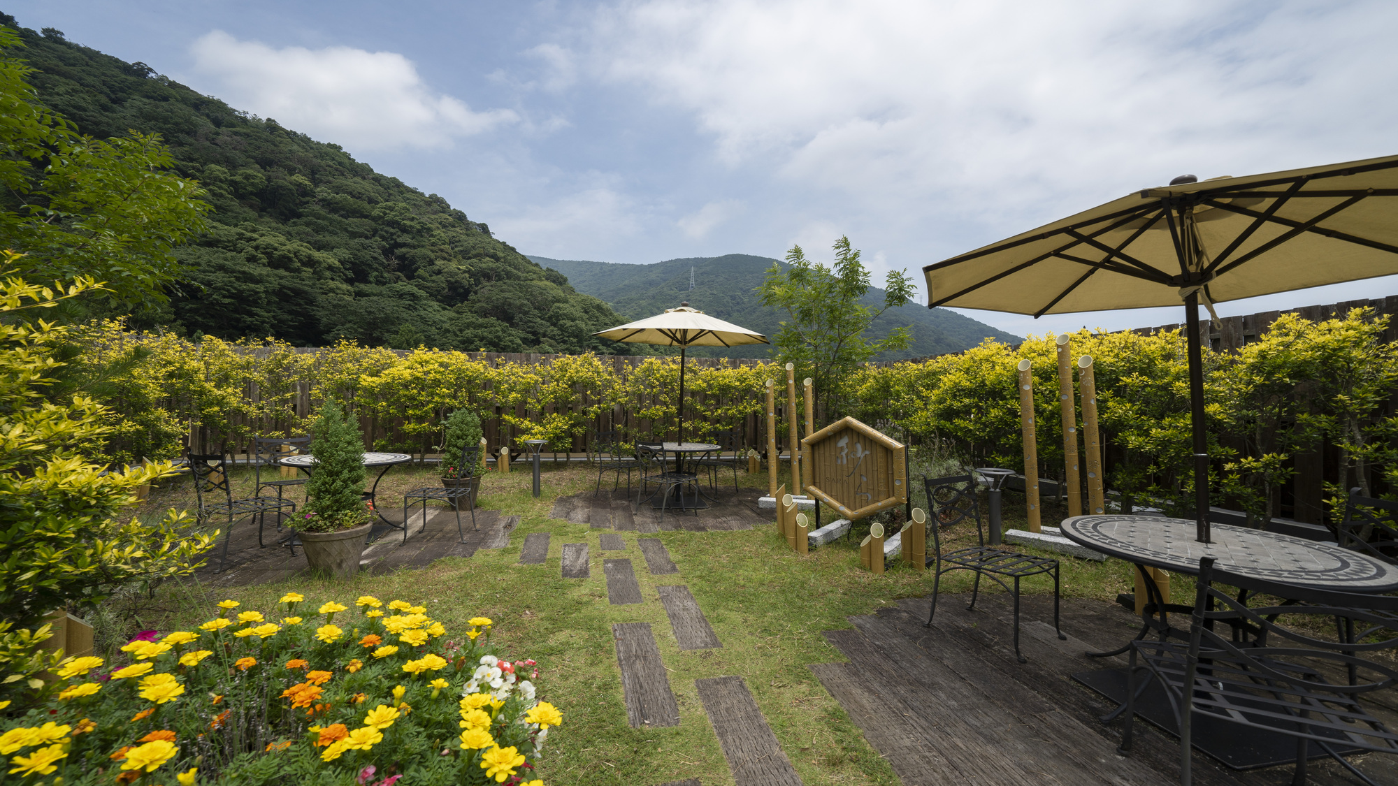 屋上庭園「ムーンレスト」昼