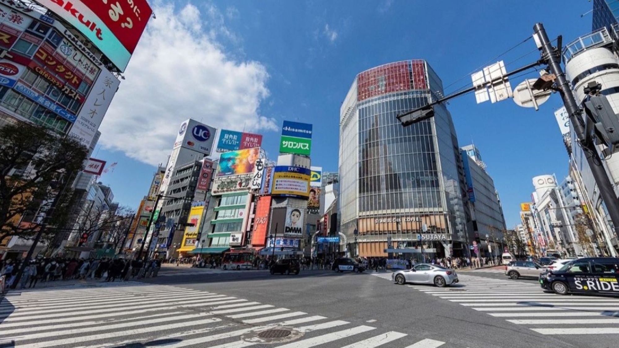 周辺観光｜渋谷スクランブル（公共交通機関で約27分）