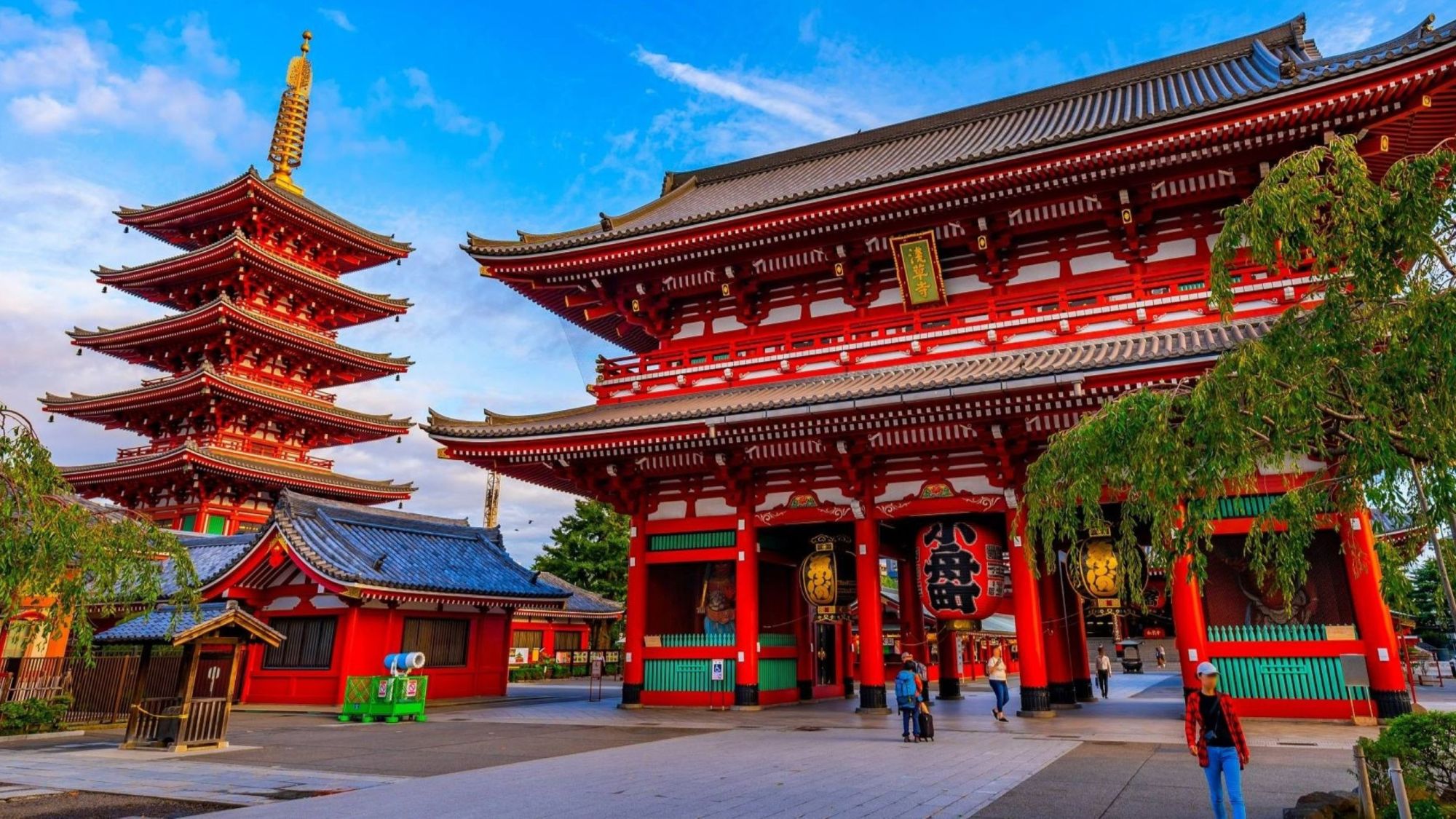 周辺観光｜浅草寺（公共交通機関で約19分）