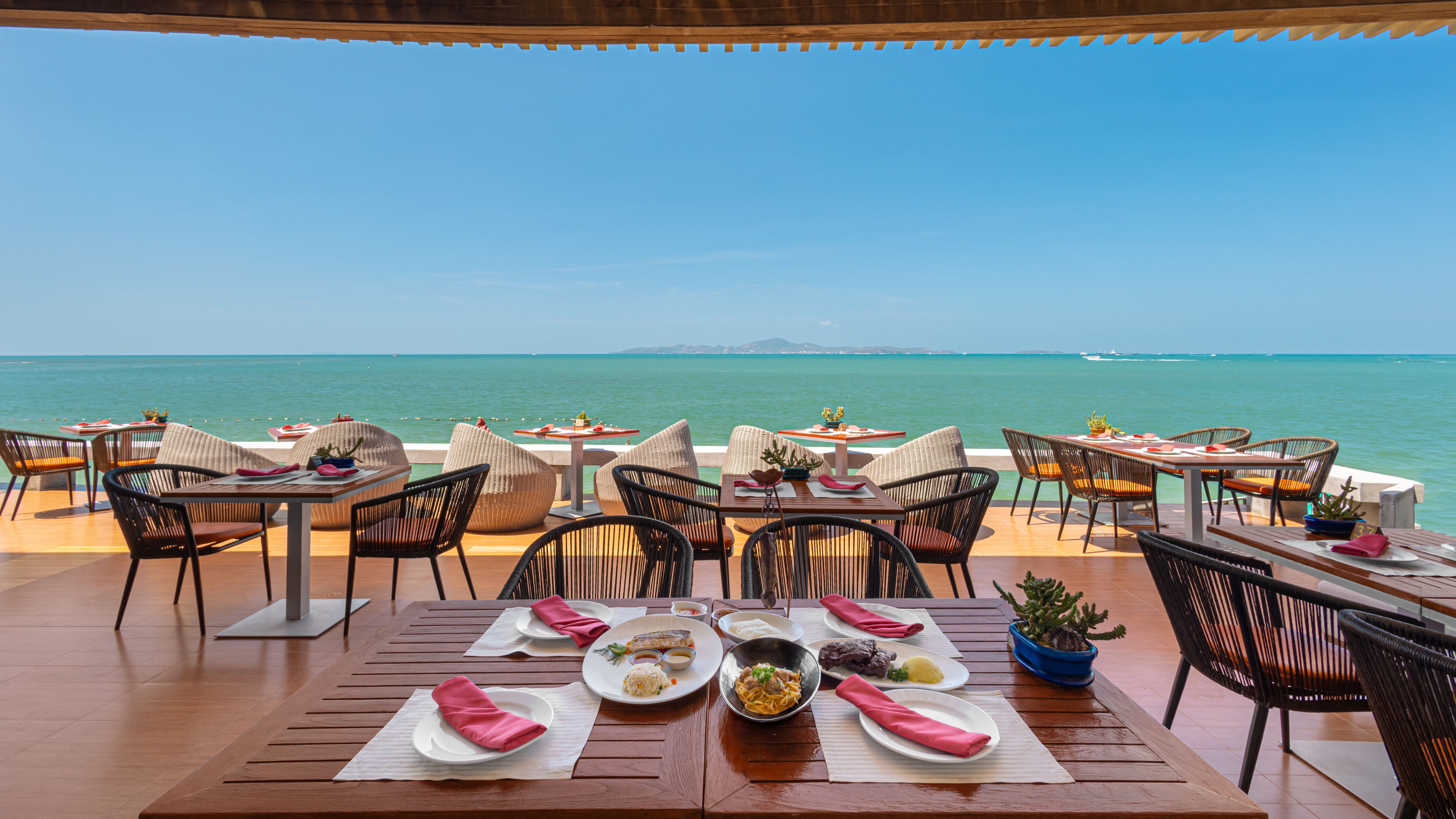 ブリーズィオ（エキゾチック・ビーチフロントシーフード）