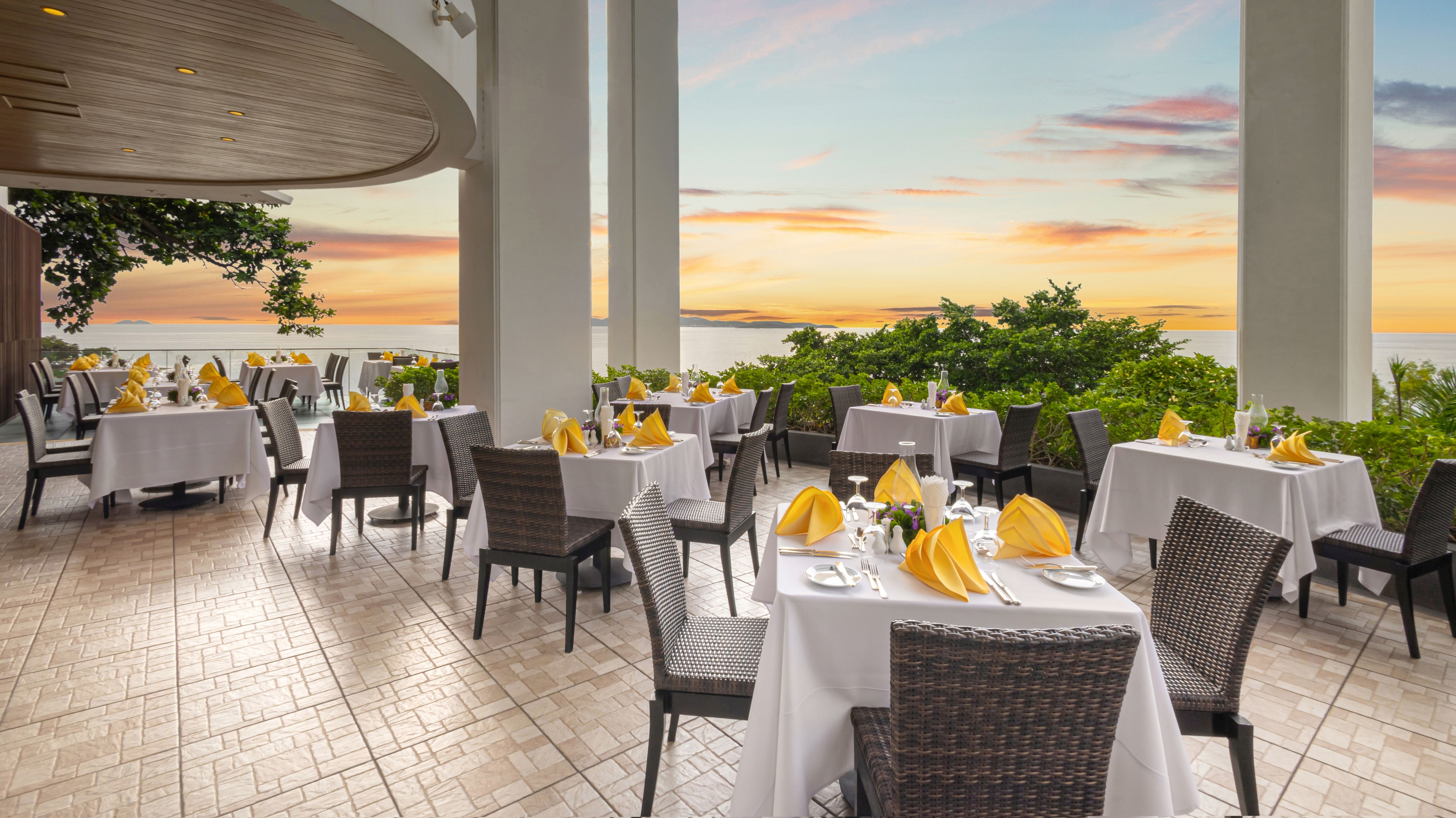 ラーン・トーン（本格的なタイ伝統料理）