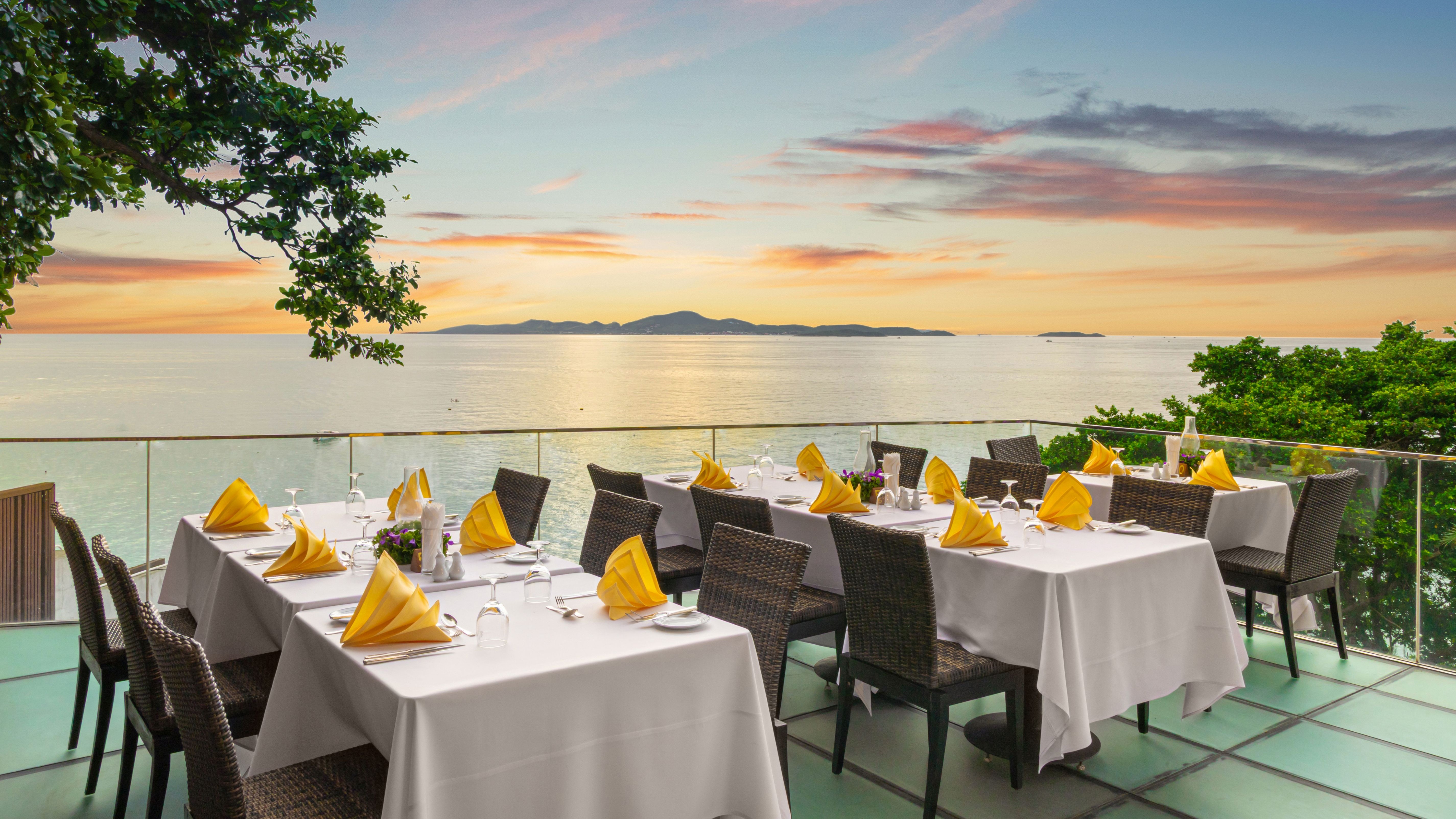 ラーン・トーン（本格的なタイ伝統料理）